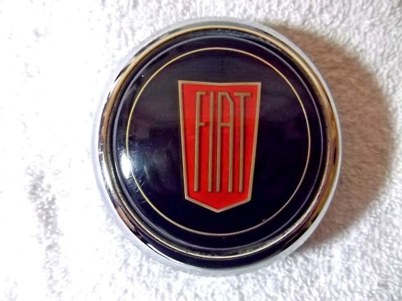 Find FIAT vintage horn button XLNT! in Gold Hill, Oregon, US, for US